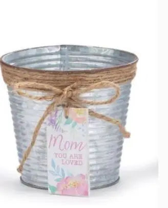 Round Tin with Mom Tag