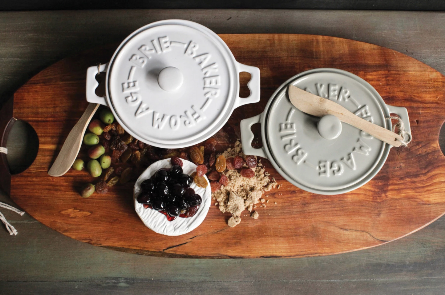 Brie Baker with Lid and Spreader